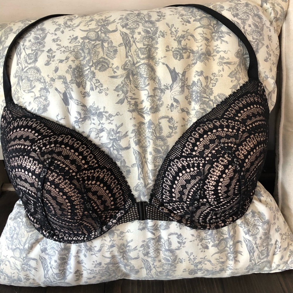 Victoria Secret razor back bra